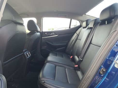 Certified 2022 Nissan Maxima SV w/ Floor Mat Group FWD image 17