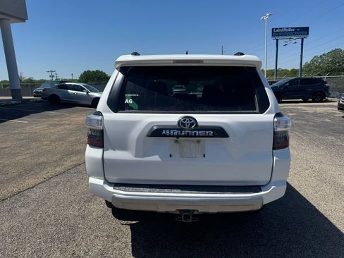 Used 2015 Toyota 4Runner Trail image 6