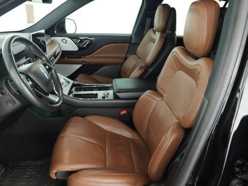 Used 2023 Lincoln Aviator Grand Touring w/ Equipment Group 301A image 8