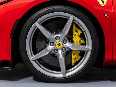 Certified 2022 Ferrari F8 Tributo RWD image 60
