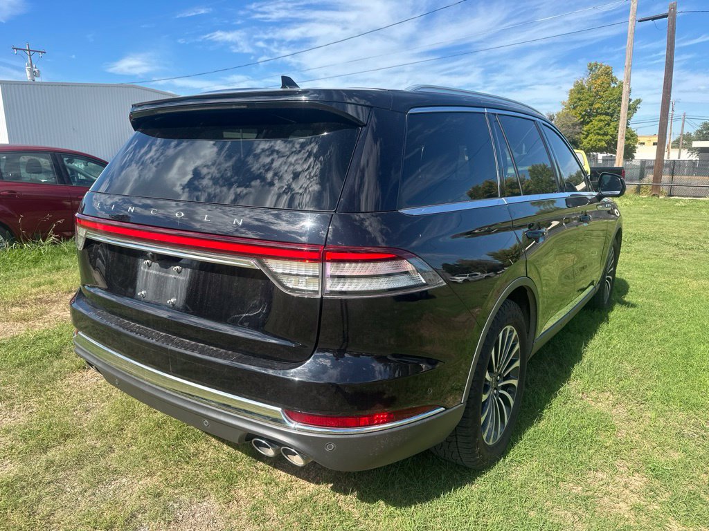 Used 2023 Lincoln Aviator Reserve w/ Equipment Group 201A RWD image 3