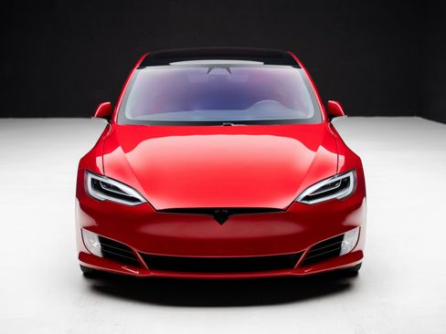 Used 2021 Tesla Model S Performance image 5