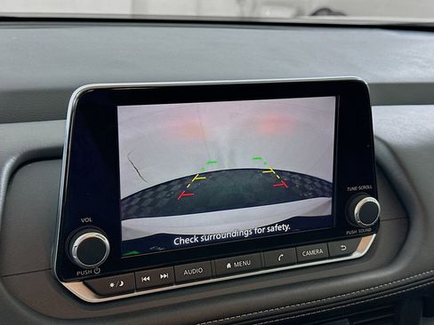 Used 2025 Nissan Rogue SV image 22