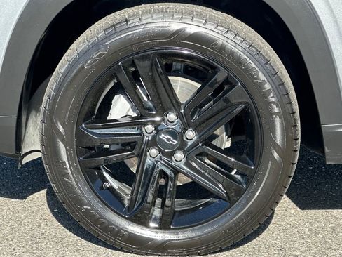 Used 2024 Chevrolet Trax ACTIV w/ Driver Confidence Package image 32