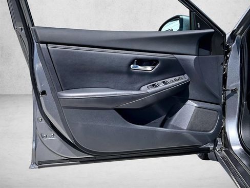 Used 2021 Nissan Sentra SV w/ Lighting Package FWD image 18