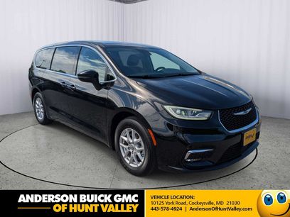 Used 2023 Chrysler Pacifica Touring-L