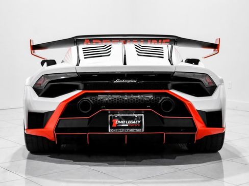 Used 2024 Lamborghini Huracan STO image 8