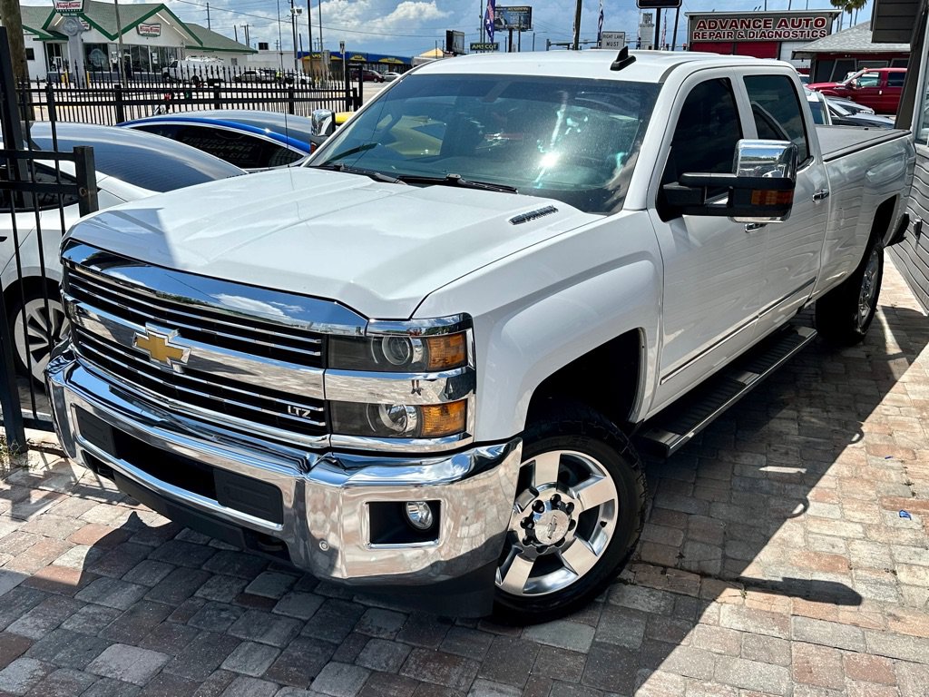 Used 2016 Chevrolet Silverado 2500 LTZ AWD/4WD image 3