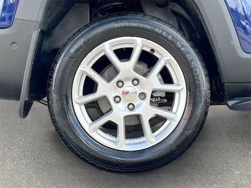 Used 2021 Jeep Renegade Limited w/ Sun & Sound Group image 30