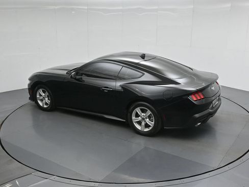 Used 2024 Ford Mustang Coupe RWD image 34
