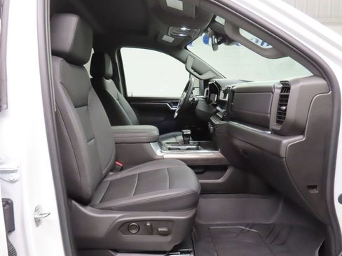 Used 2025 Chevrolet Silverado 1500 LTZ w/ Max Trailering Package AWD/4WD image 32