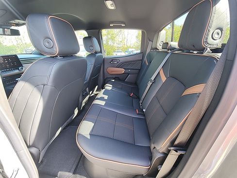 New 2026 GMC Canyon AT4 image 29