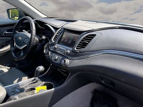 Used 2014 Chevrolet Impala LTZ FWD image 24