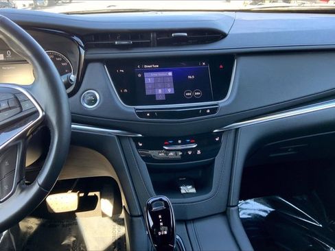 Used 2023 Cadillac XT5 Premium Luxury image 5