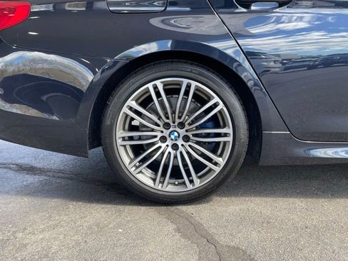 Used 2018 BMW M550i xDrive AWD/4WD image 38