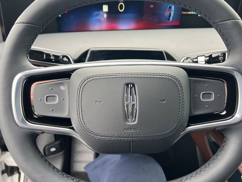 New 2026 Lincoln Nautilus Reserve w/ Jet Appearance Package image 11