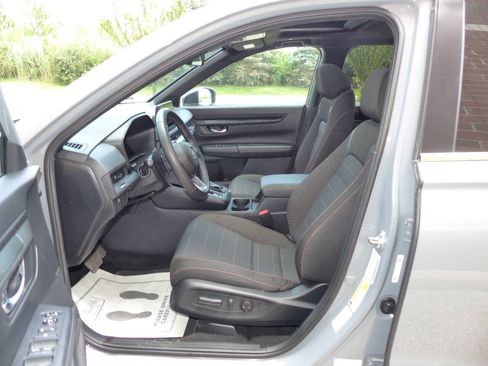 Used 2025 Honda CR-V Sport image 26