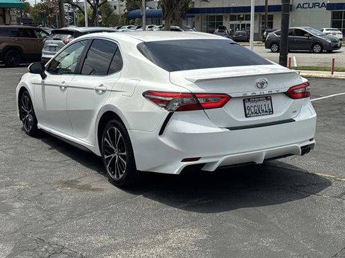 Used 2018 Toyota Camry SE w/ Convenience Package FWD image 6