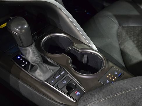 Used 2024 Toyota Camry XSE image 28