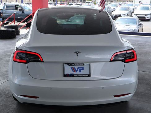 Used 2021 Tesla Model 3 Standard Range Plus image 6