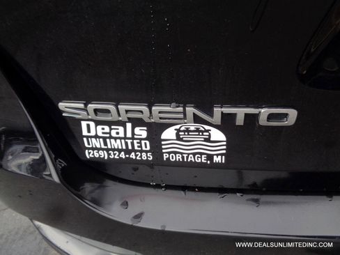 Used 2019 Kia Sorento AWD image 5