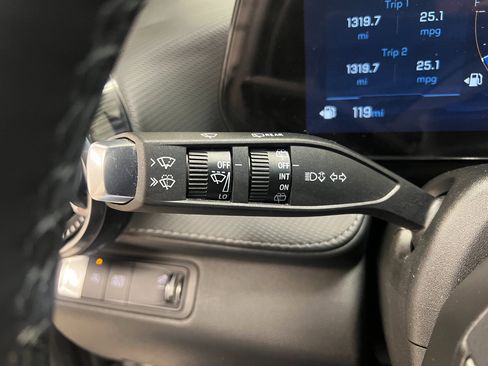 Used 2025 Chevrolet Equinox LT image 37