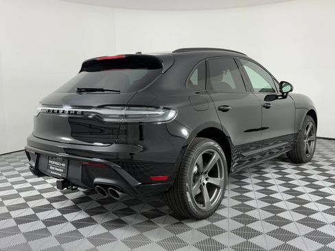 Certified 2026 Porsche Macan AWD/4WD image 9