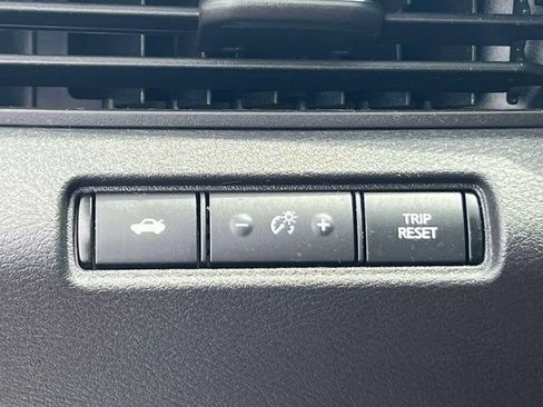 Used 2023 Nissan Altima 2.5 SR w/ SR Premium Package FWD image 21