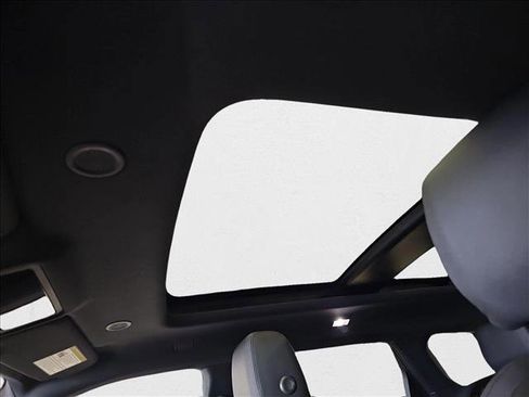 New 2026 Land Rover Range Rover Evoque S image 28