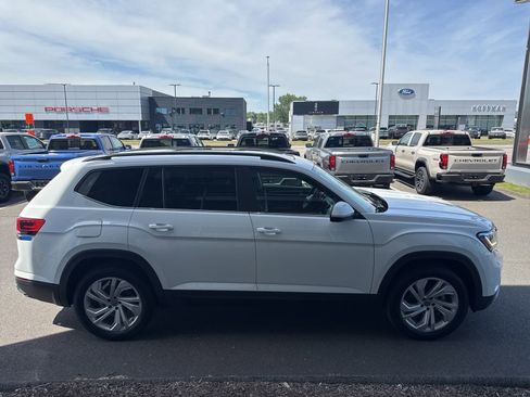 Used 2021 Volkswagen Atlas SE w/ Panoramic Sunroof Package AWD/4WD image 5