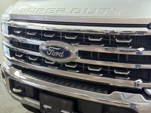 Used 2024 Ford F250 Lariat w/ Lariat Ultimate Package AWD/4WD image 35