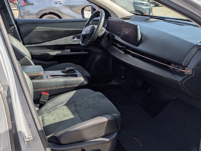 Used 2024 Nissan Ariya FWD image 9