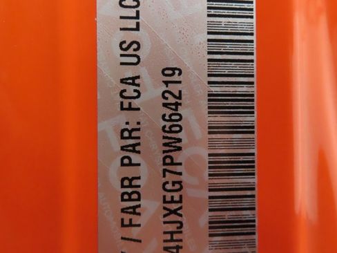 Used 2023 Jeep Wrangler Unlimited Sahara image 60