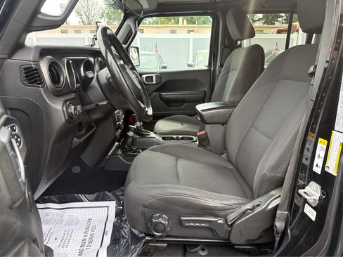 Used 2018 Jeep Wrangler Unlimited Sport S AWD/4WD image 19