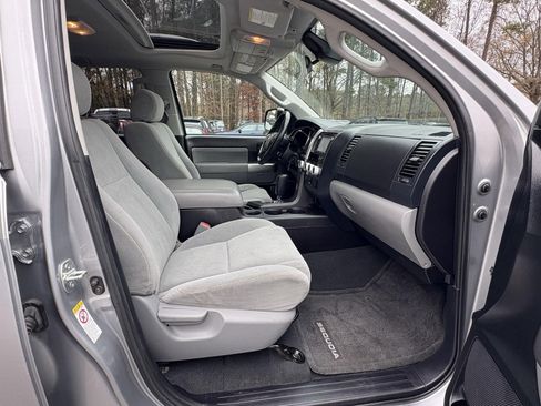 Used 2019 Toyota Sequoia SR5 image 20