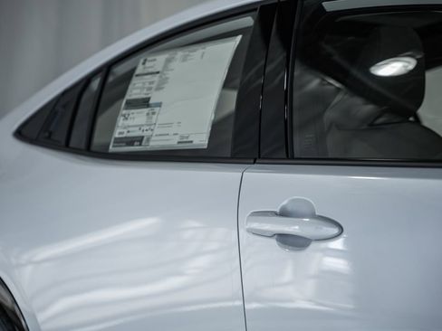 New 2026 Toyota Prius XLE image 14