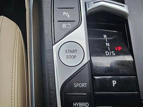 Used 2023 BMW 330e xDrive w/ Driving Assistance Package AWD/4WD image 28