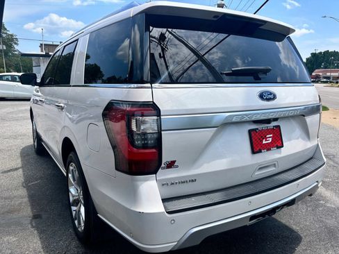 Used 2019 Ford Expedition Platinum RWD image 5