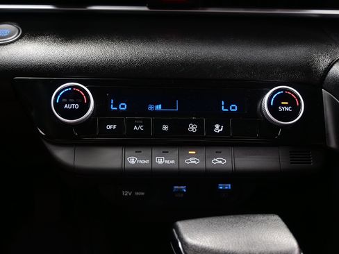 Used 2023 Hyundai Elantra SEL FWD image 17