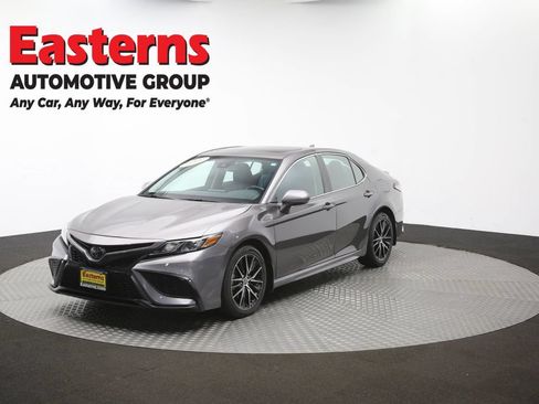Used 2024 Toyota Camry SE w/ Cold Weather Package FWD image 51