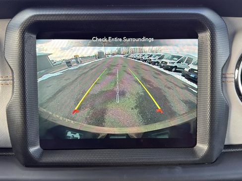 Used 2021 Jeep Wrangler Unlimited Sahara image 29