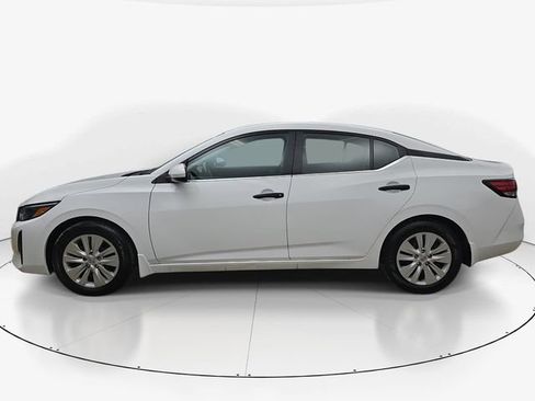 Used 2025 Nissan Sentra S FWD image 9