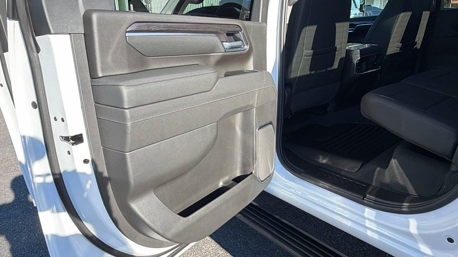 New 2026 Chevrolet Silverado 2500 LTZ w/ Trail Boss Package AWD/4WD image 19