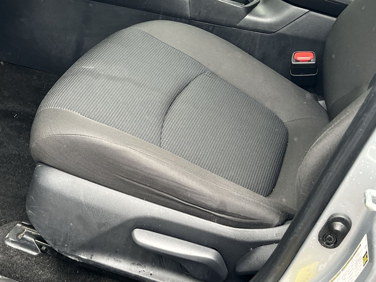 Used 2025 Toyota RAV4 LE AWD/4WD image 12