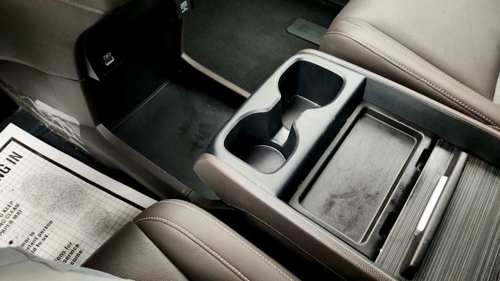 Used 2023 Honda Odyssey EX-L image 16