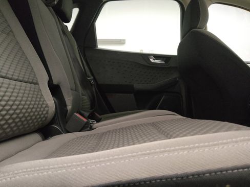 Used 2020 Ford Escape SE FWD image 19