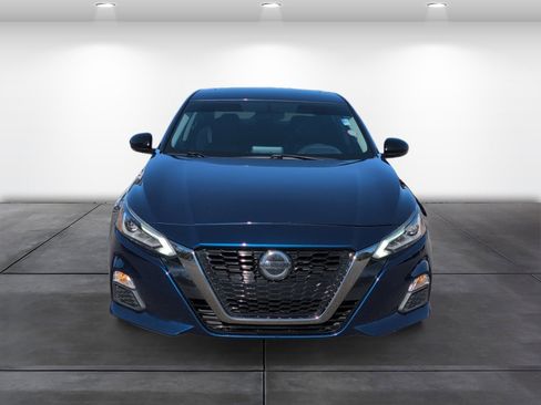 Used 2019 Nissan Altima 2.5 SR w/ SR Premium Package image 4