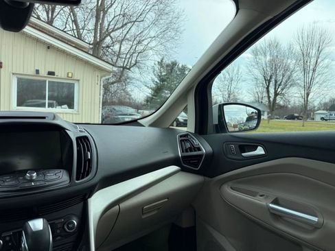 Used 2013 Ford C-MAX SEL image 10