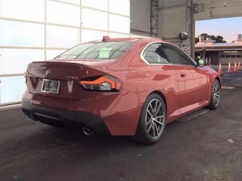 Used 2022 BMW 230i Coupe w/ Convenience Package RWD image 2