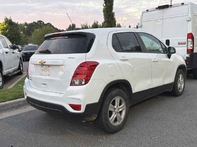 Used 2021 Chevrolet Trax LS w/ Tint and Cruise Package FWD image 4